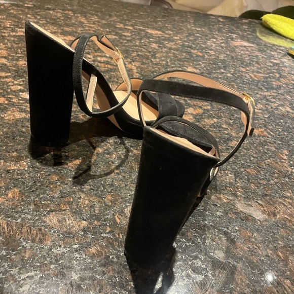 Stuart weitzman - 37.5 brand new! - Picture 5 of 5